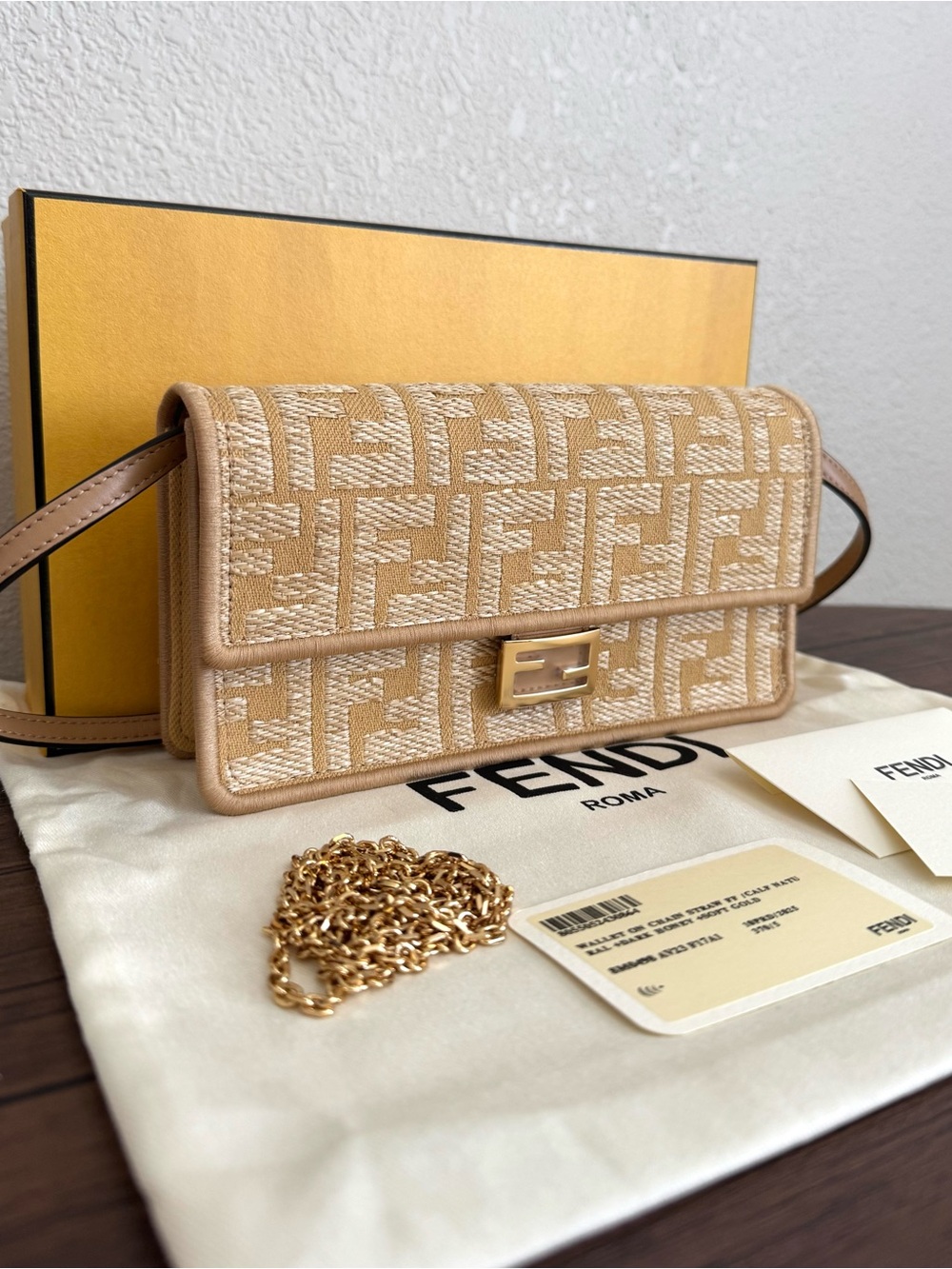 ❌SOLD❌NEW FENDI Raffia Jaquard Baguette Wallet on Chain Two Way Bag - Picture 2 of 8
